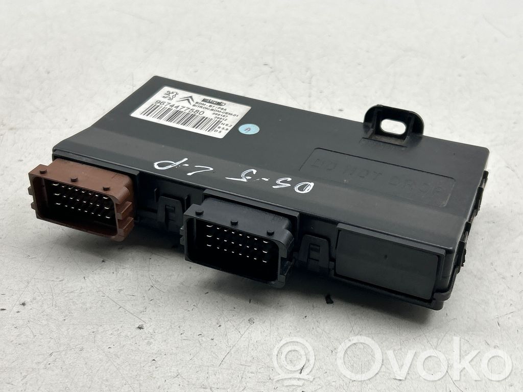 Seat control module   9674477580,068187,29912