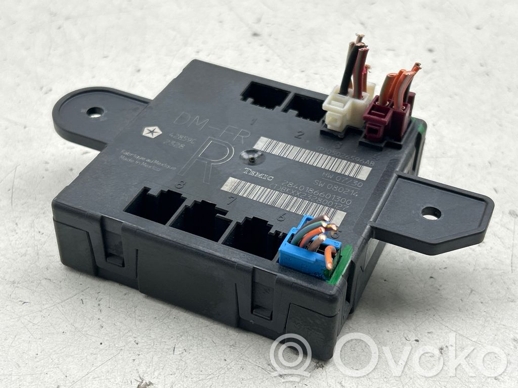 Chrysler Grand Voyager V Unité de commande module de porte 