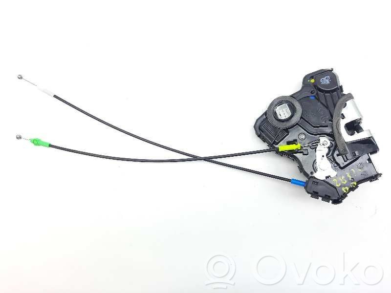 Toyota Auris E180 Front door lock 