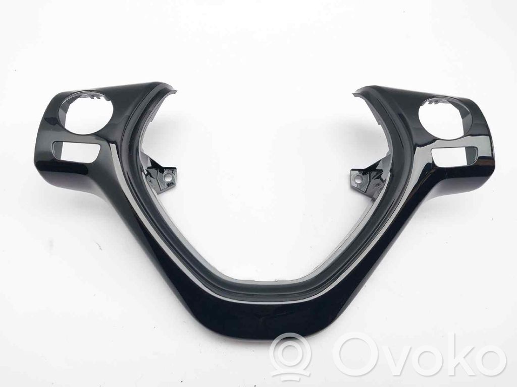Peugeot 108 Steering wheel 