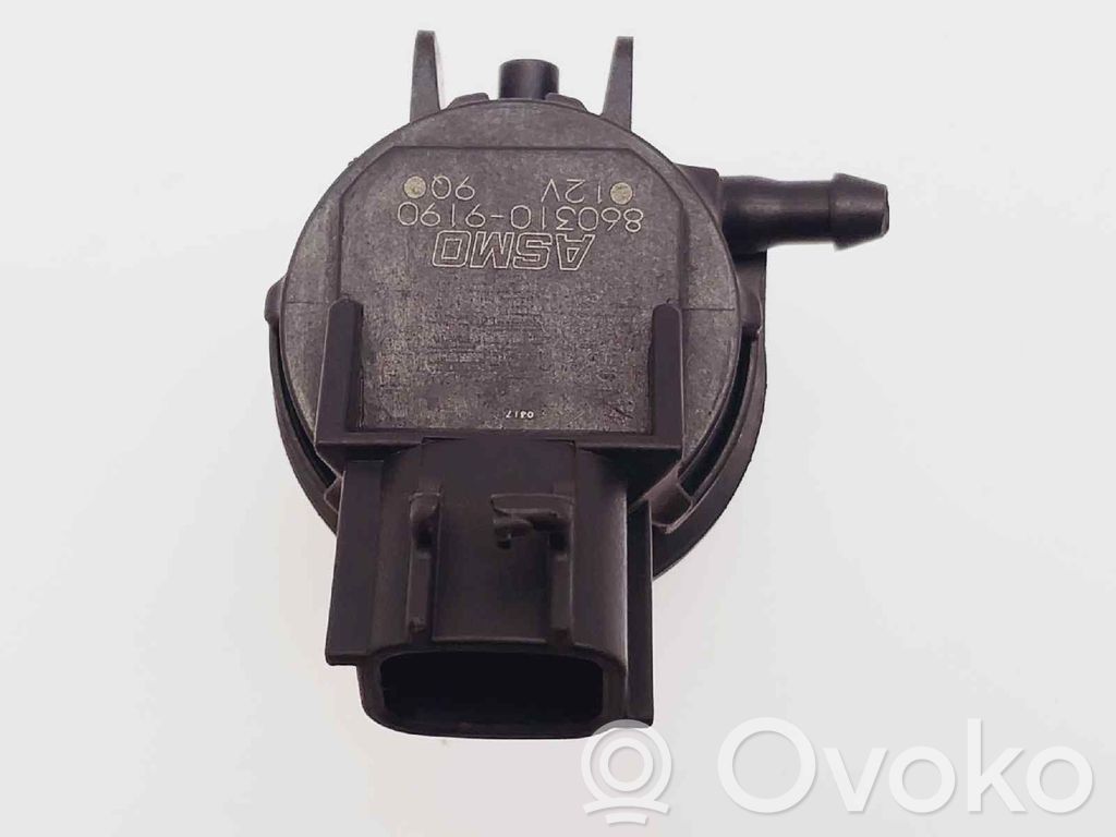 Mazda 3 II Windscreen/windshield washer pump 