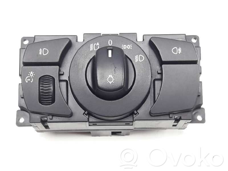 BMW 5 E39 Interruttore di regolazione dell’illuminazione del quadro 