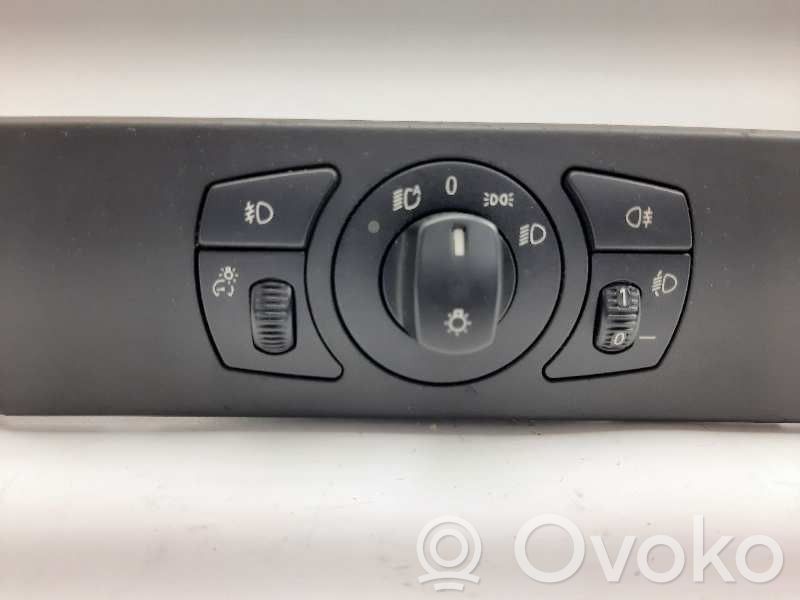 Panel lighting control switch   695374