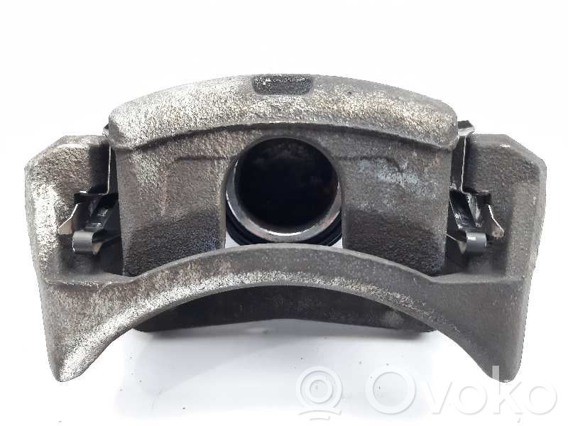 Mazda 2 Передний суппорт 