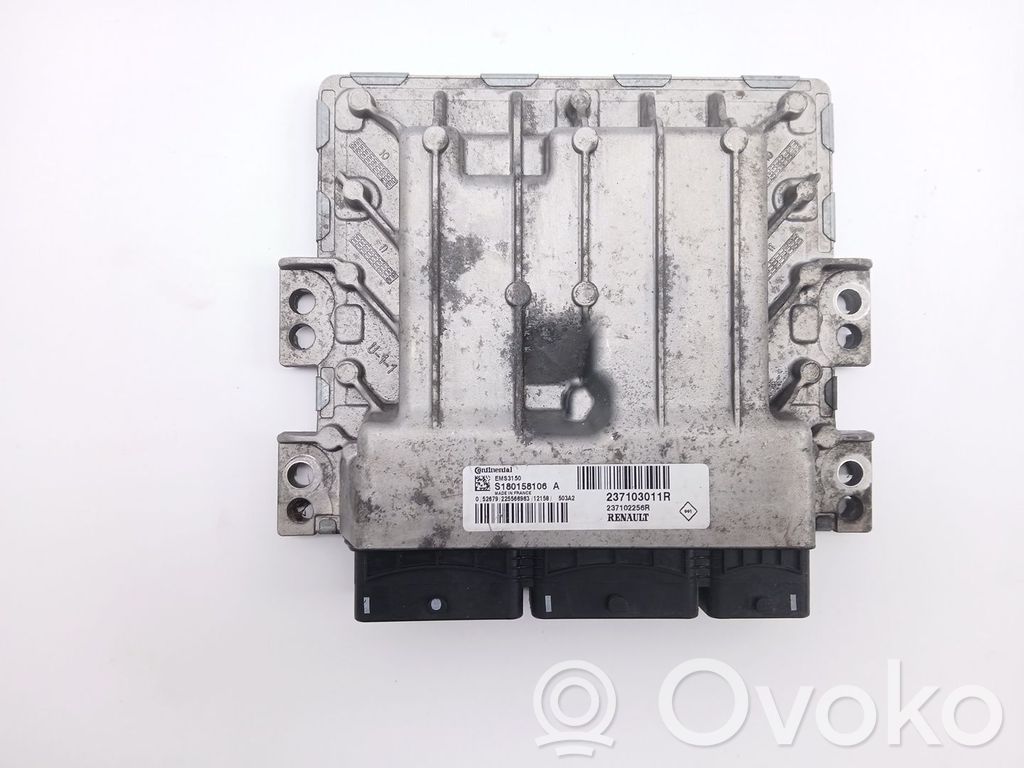 Renault Megane III Engine control unit/module 