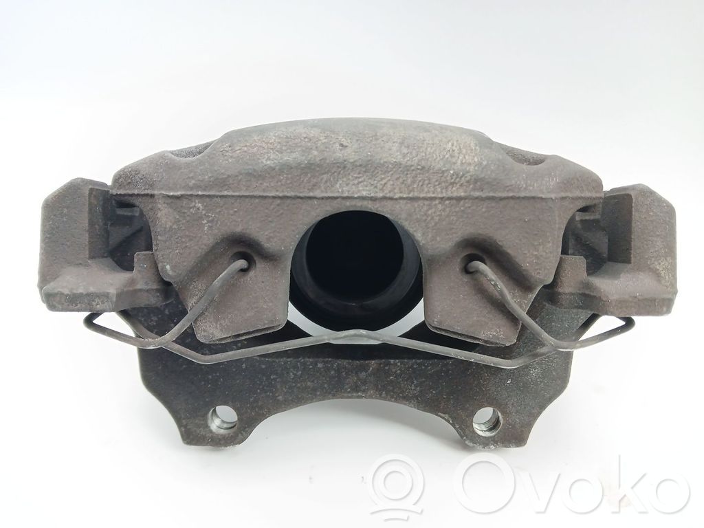 Opel Corsa E Priekinis suportas 