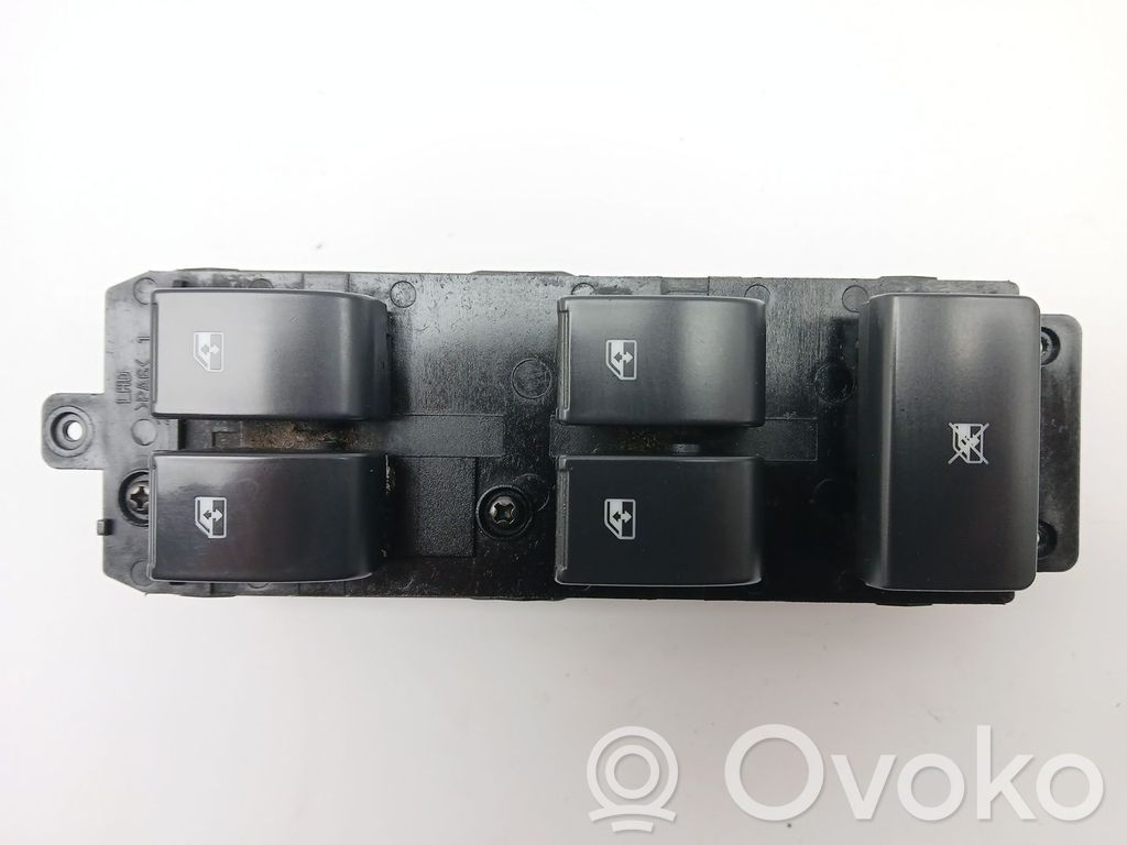 Opel Antara Electric window control switch 