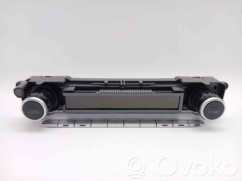 Toyota Corolla E160 E170 Climate control unit 
