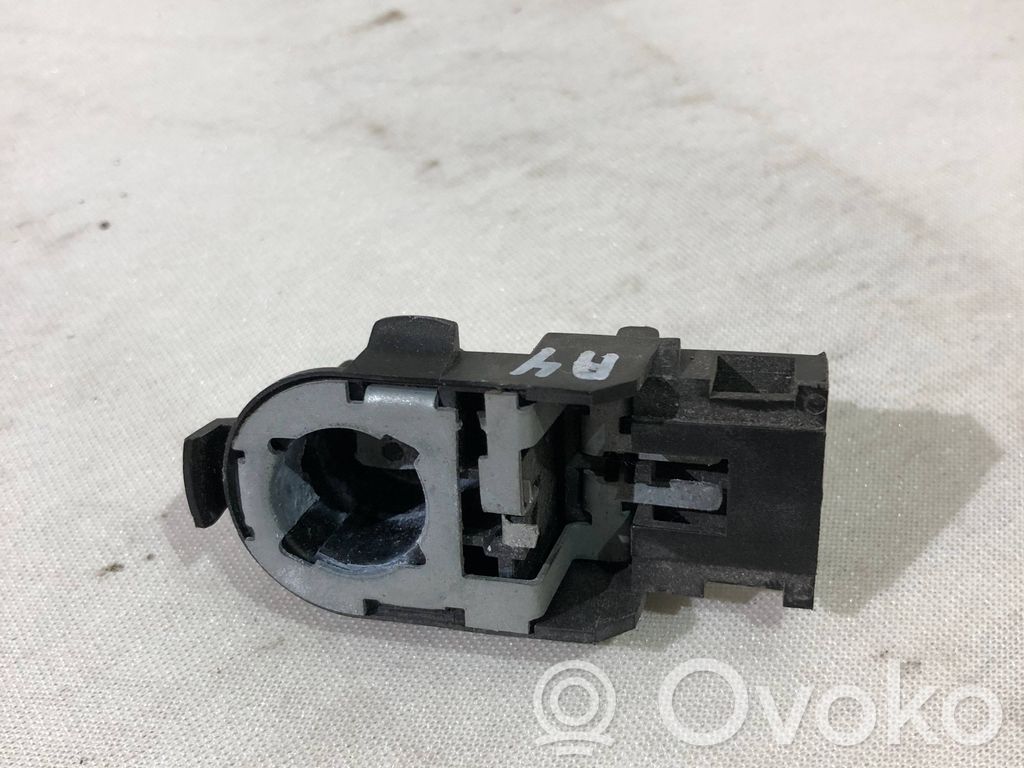 Audi A4 S4 B7 8E 8H Lampy tylnej klapy bagażnika 