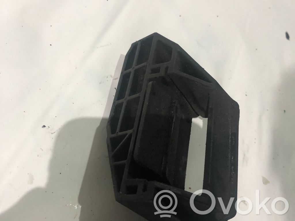 Support, fixation radiateur   7508017
