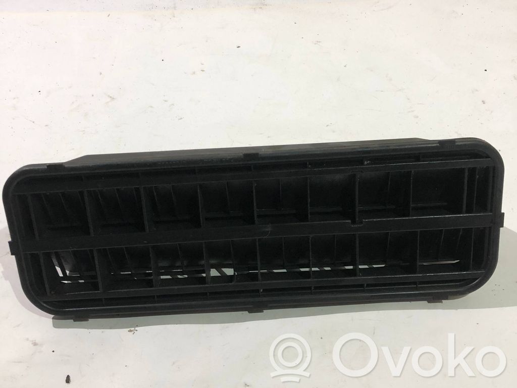 BMW 5 E60 E61 Quarter panel pressure vent 