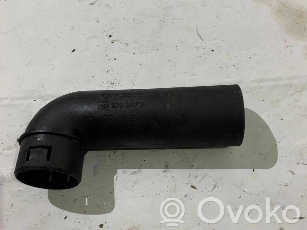 BMW 5 E39 Air intake hose/pipe 