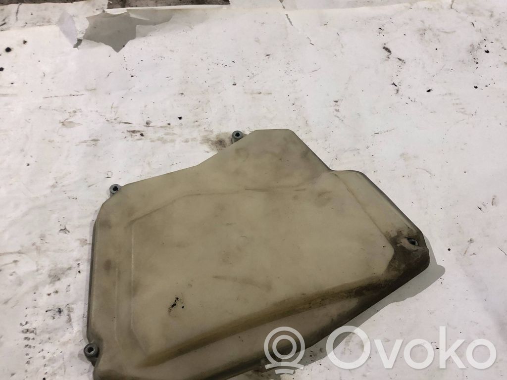 BMW 5 E39 Dangtelis saugiklių dėžės 