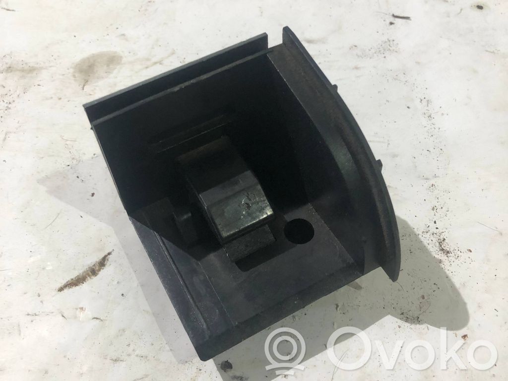 BMW 3 E46 Parcel shelf load cover mount bracket 