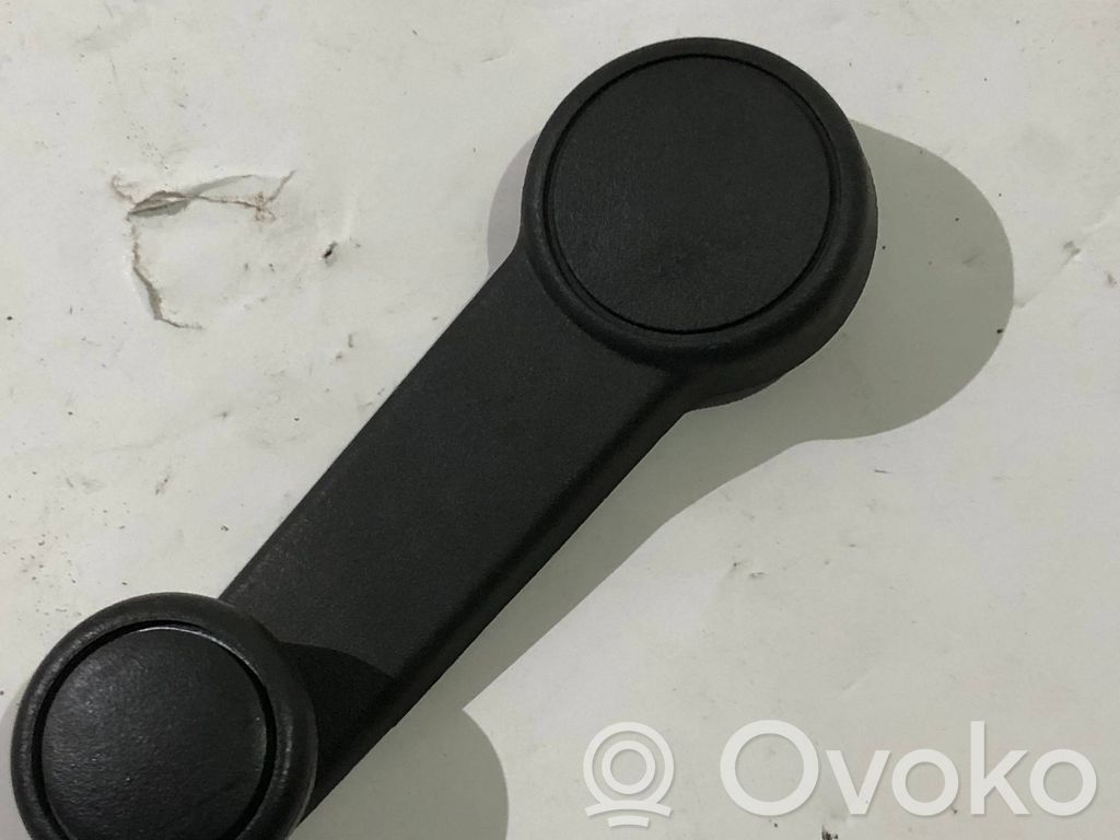 Ford Focus Kita salono detalė 