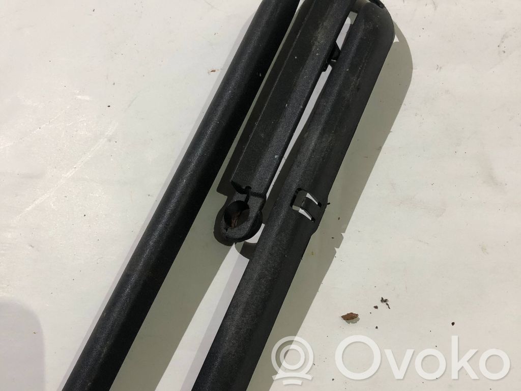 BMW 7 E38 Osłona szyn przedniego fotela pasażera 