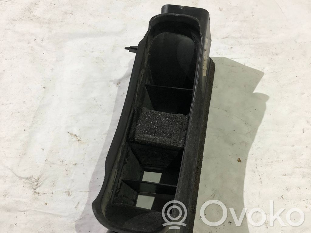 BMW 5 E60 E61 Ohjaamon sisäilman ilmakanava 
