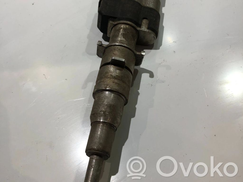 BMW 7 F01 F02 F03 F04 Fuel injector 