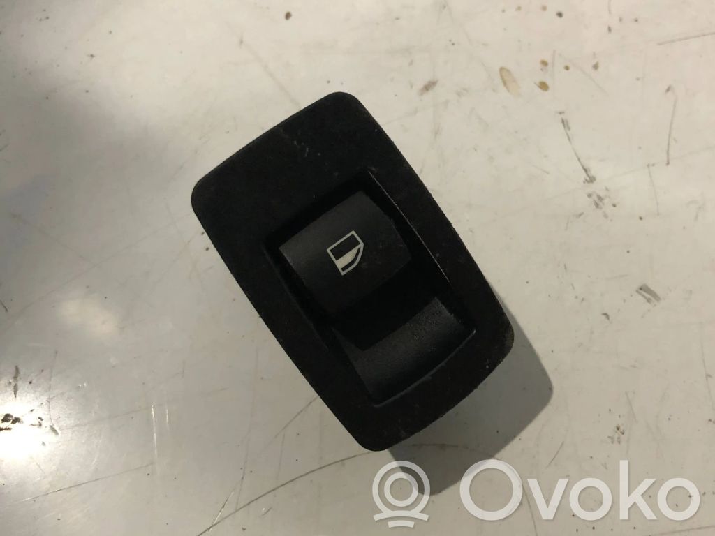 Electric window control switch   6945874,0957A,15939900