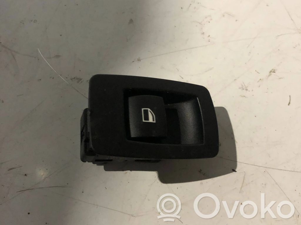 Electric window control switch   6945874,1027B,15939900