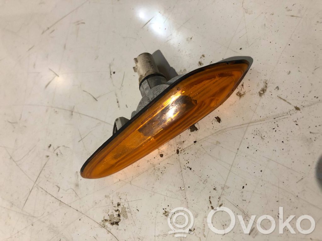 BMW 3 E46 Front fender indicator light 