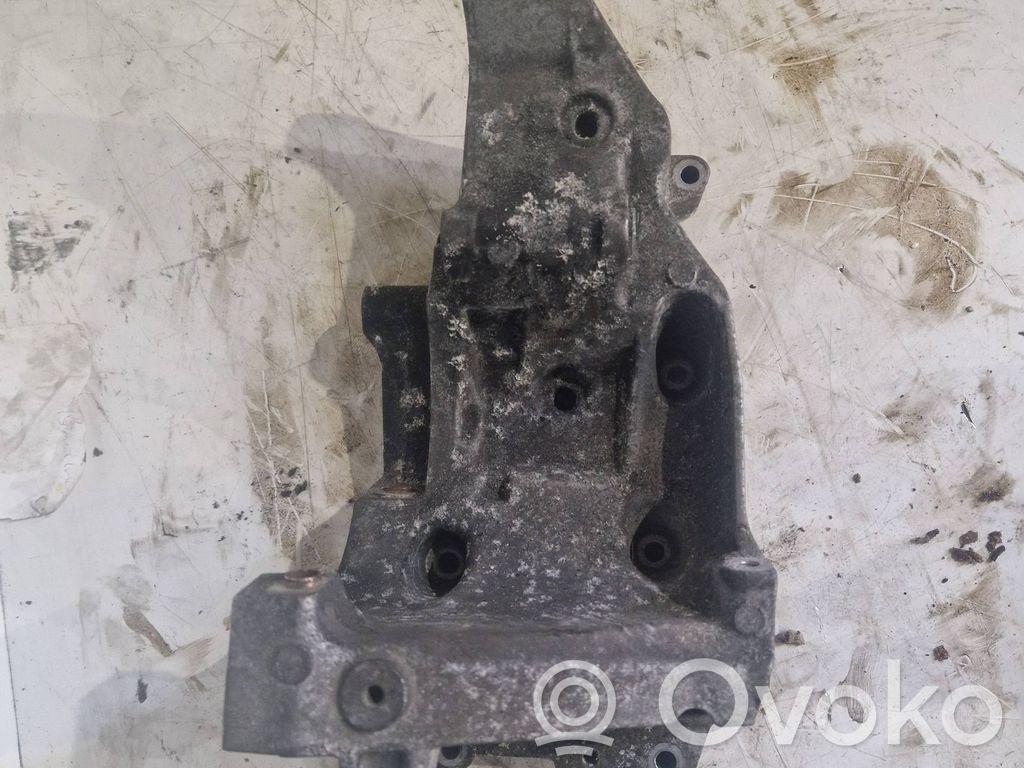 Generator/alternator bracket   7802639,13992010