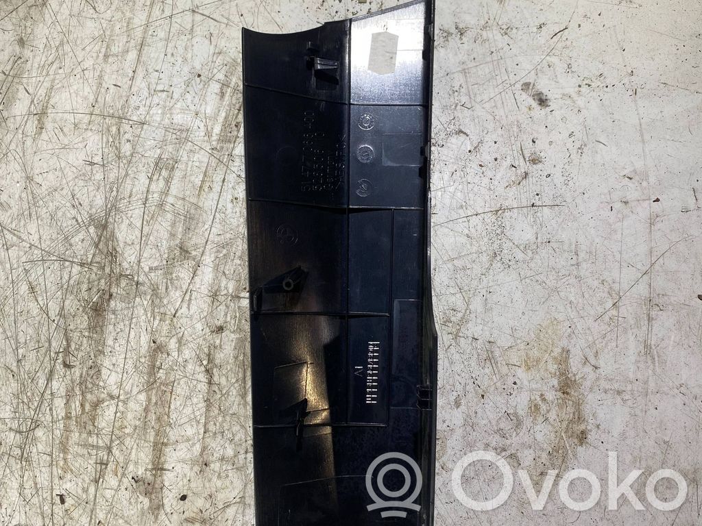 BMW 5 E60 E61 Otros elementos de revestimiento del maletero/compartimento de carga 