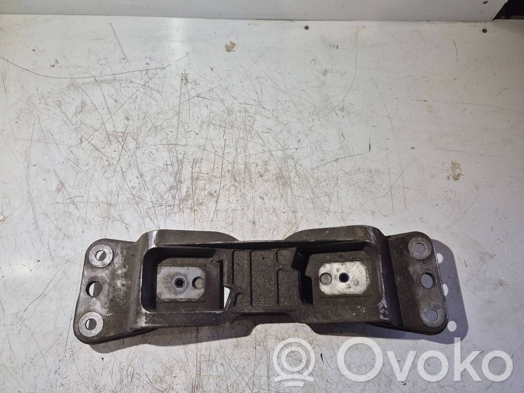 BMW 5 E60 E61 Gearbox mounting bracket 