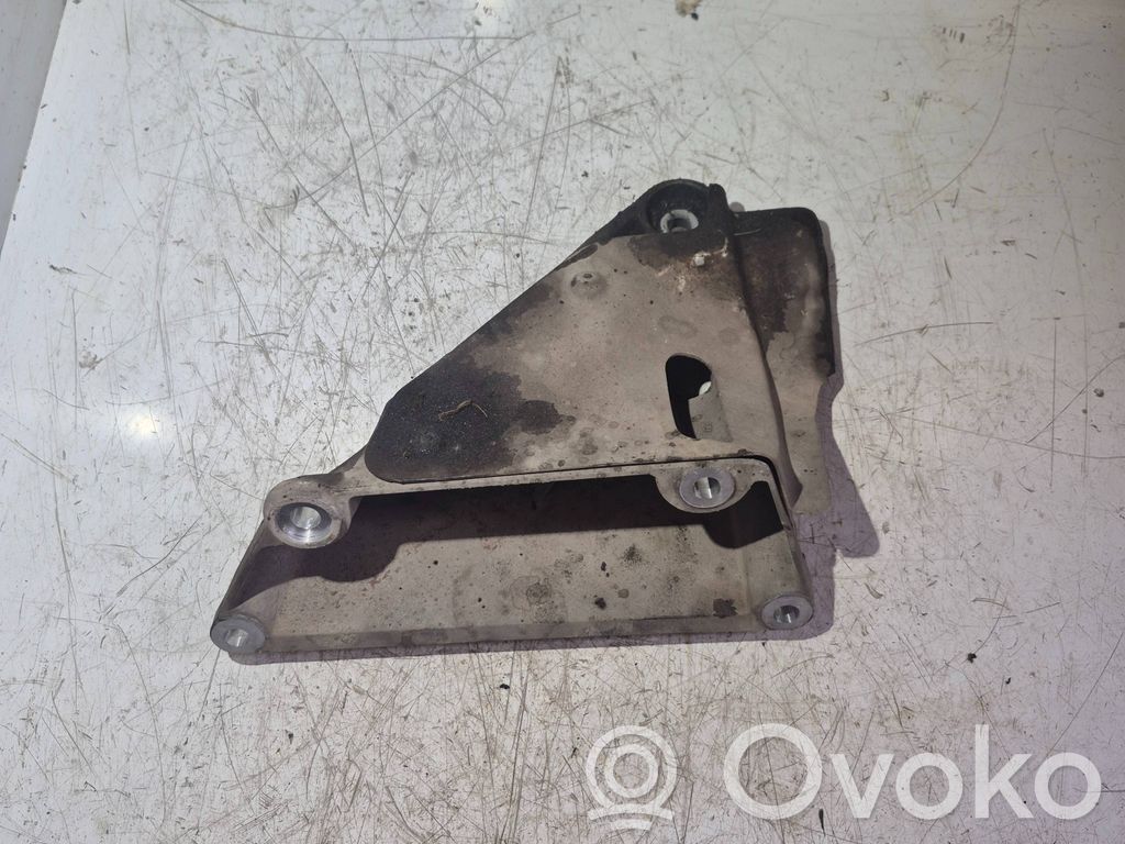 BMW 3 E90 E91 Engine mounting bracket 