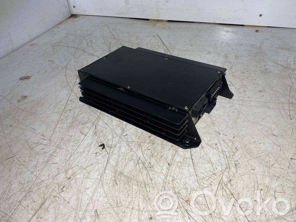 BMW 5 E39 Garso stiprintuvas 