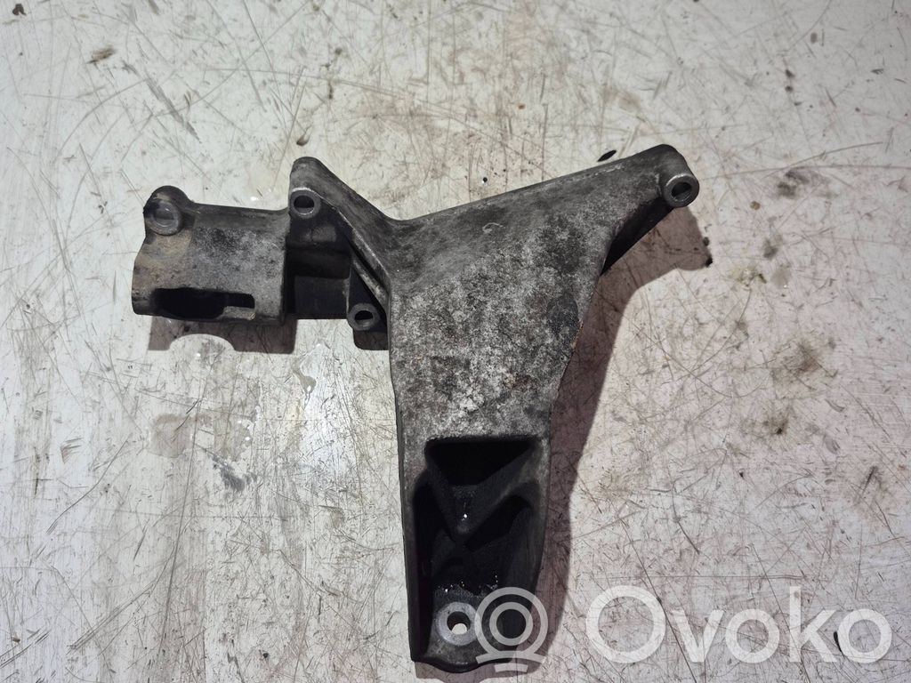 Engine mounting bracket   6753225,2162,2211