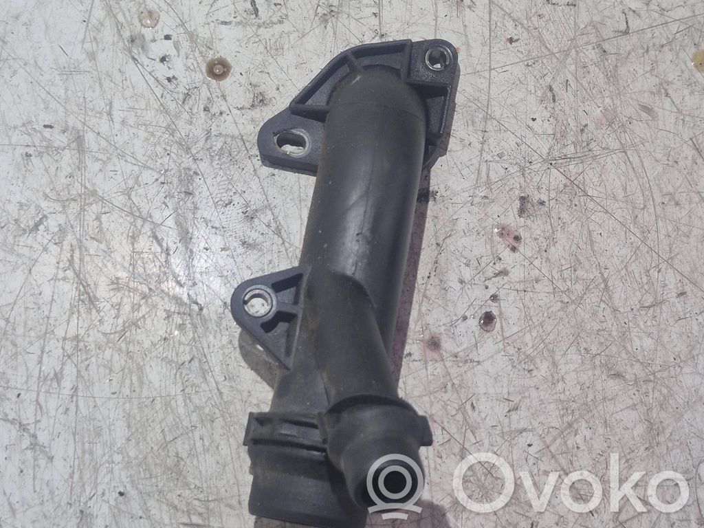 Coolant pipe/hose