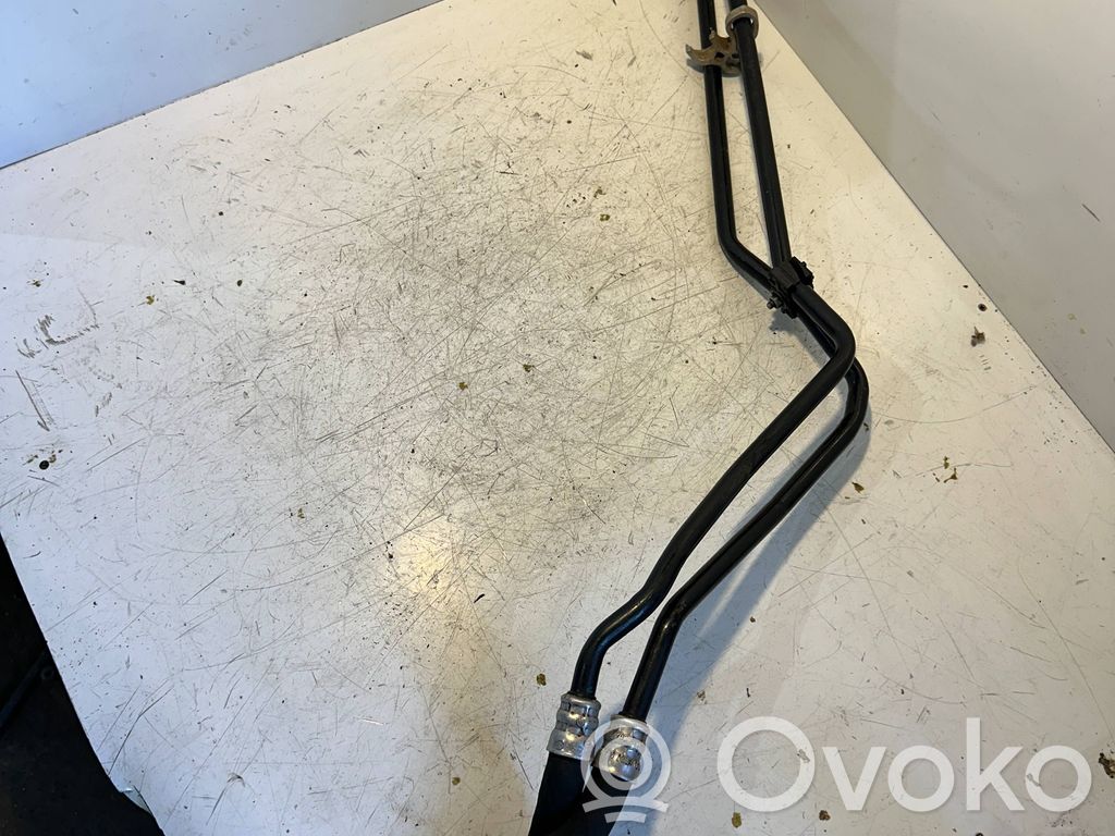 BMW X5 E70 Gearbox oil cooler pipe/hose 