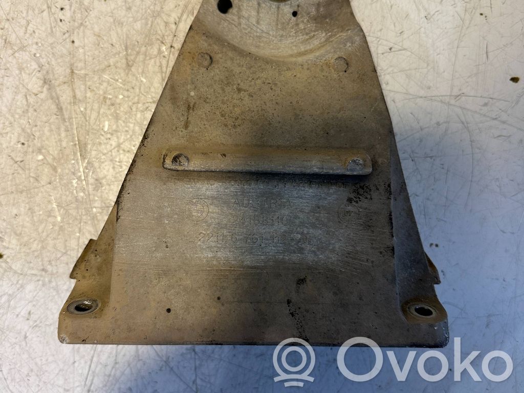 BMW 5 E60 E61 Engine mounting bracket 