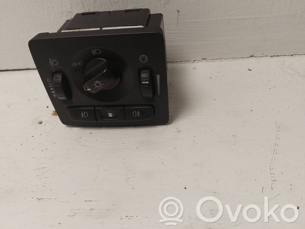 Light switch   30789300