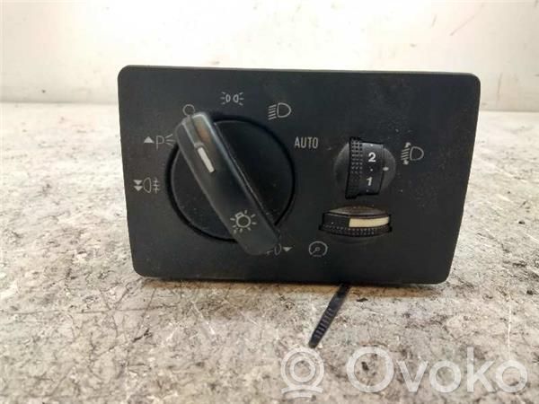 Light switch   4M5T13A024CA,CONMUTADOR