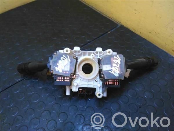 Interruptor de luz   934002C110