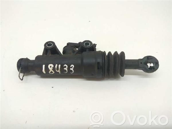 Clutch slave cylinder