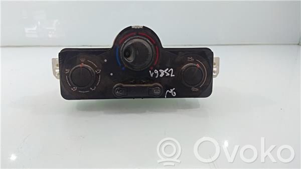 Interruptor del aire acondicionado (A/C)   30967W