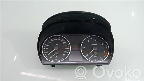 Geschwindigkeitsmesser Cockpit   697465901