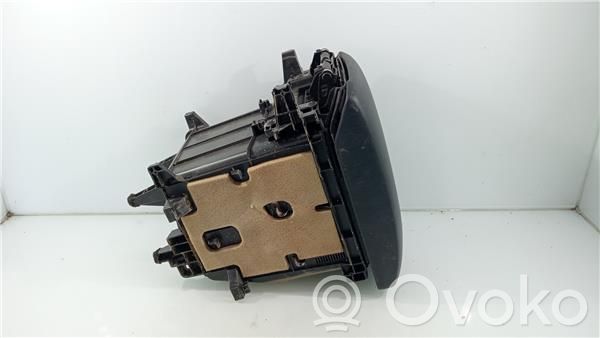 Toyota Land Cruiser (J120) Accoudoir arrière