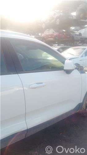 Volvo XC40 Дверь 