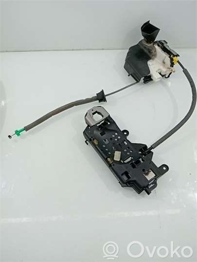 Audi A4 S4 B9 8W Zamek drzwi przednich 