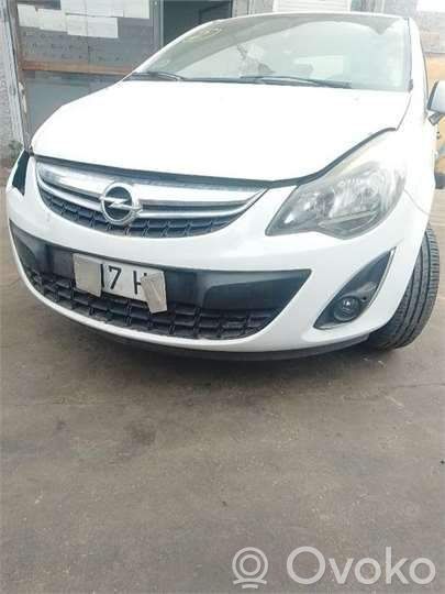 Opel Corsa D Zderzak przedni 