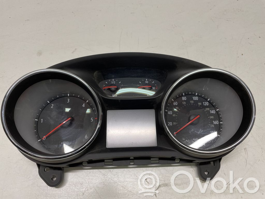 Opel Astra K Vitezometru (grup de instrumente) 