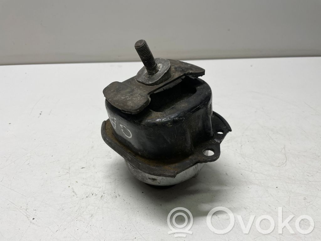 BMW X5 E70 Engine mount bracket 