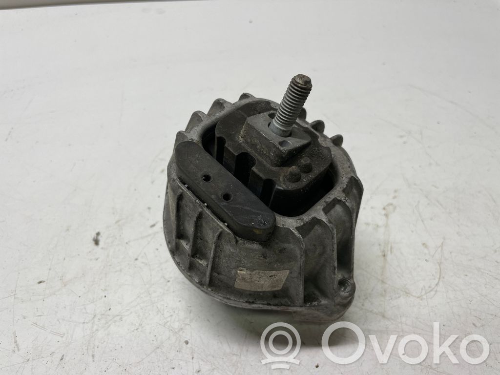 BMW 3 E90 E91 Engine mount bracket 