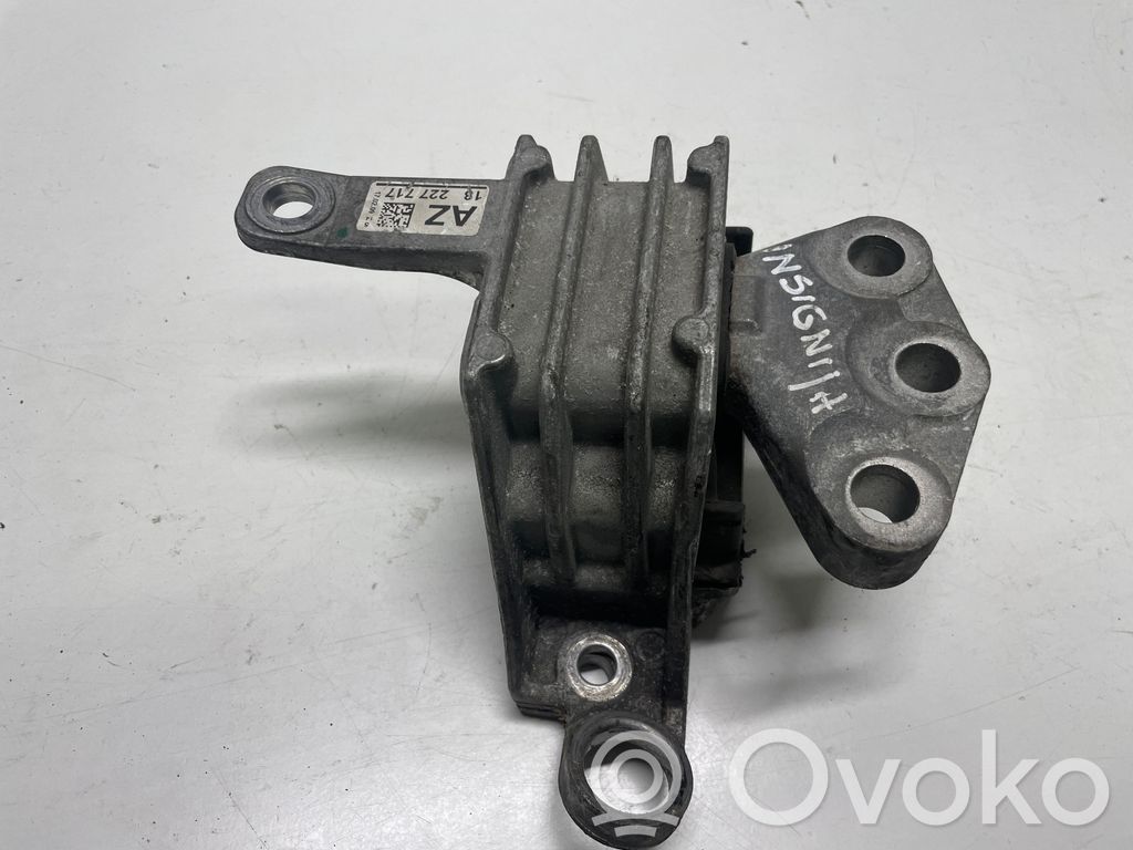 Engine mount bracket   13227717