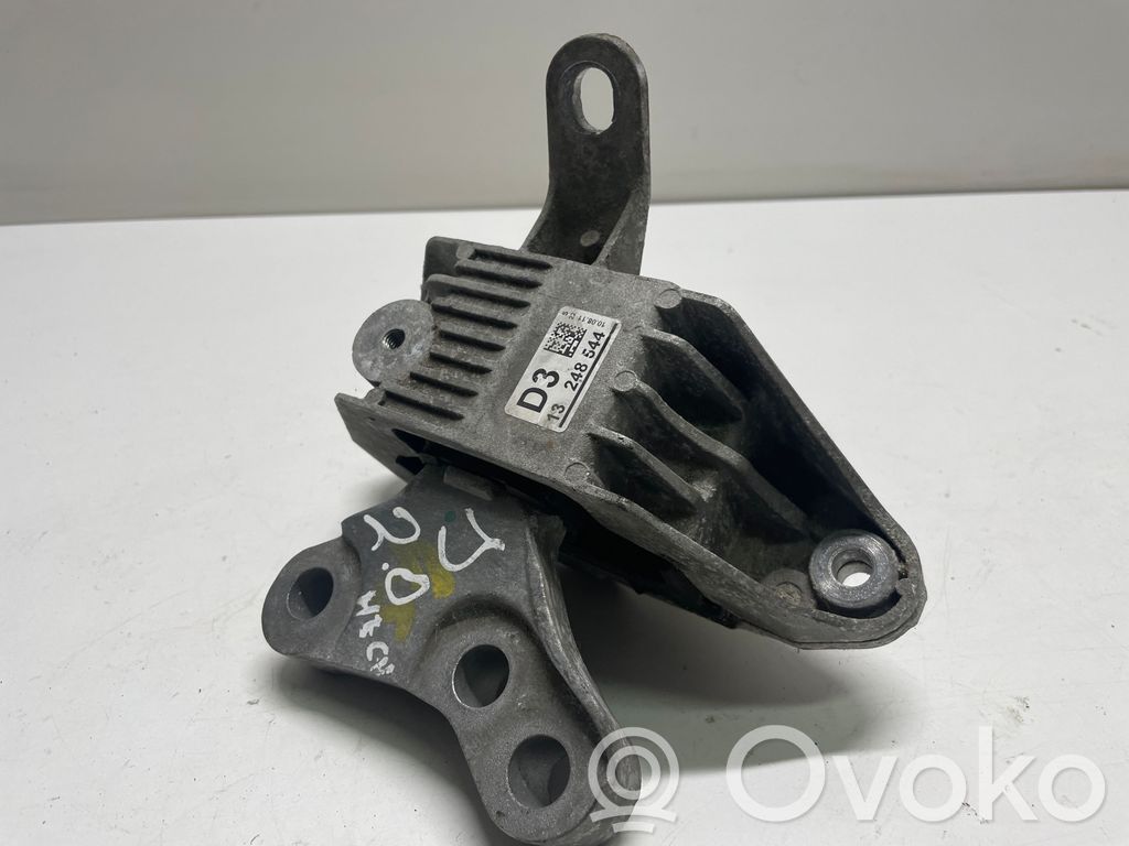 Opel Astra J Engine mount bracket 