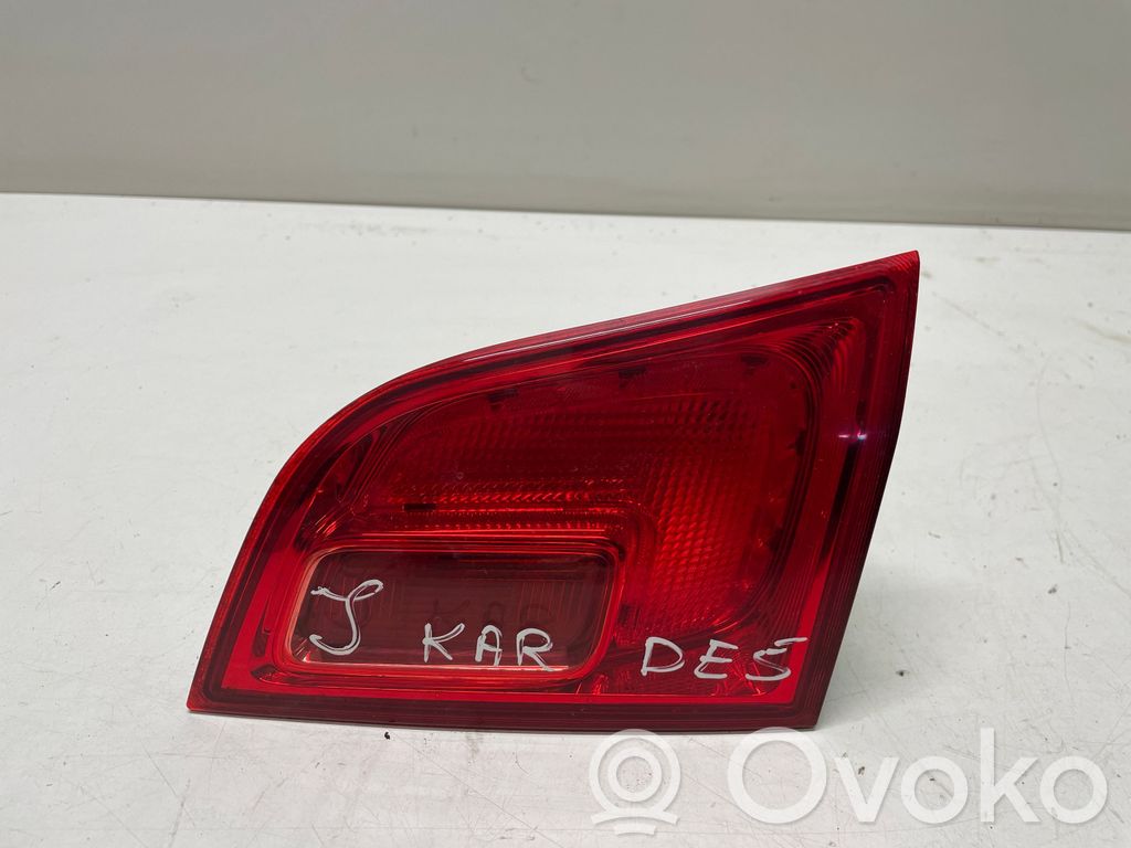 Opel Astra J Lampy tylnej klapy bagażnika 
